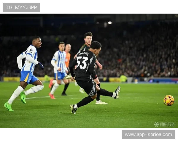 数据瞬间：布莱顿vs阿森纳半场攻防，定位球成破局关键