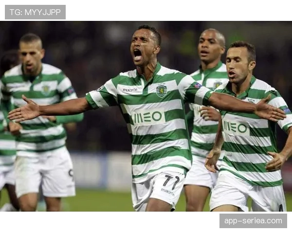 欧冠奖杯巡展抵达里斯本,吸引超过五万名当地球迷参观